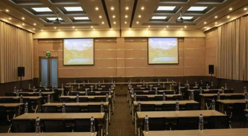 Jinjiang Inn Luoyang Wangcheng Park Metro Station 2*, Luoyang (Henan)